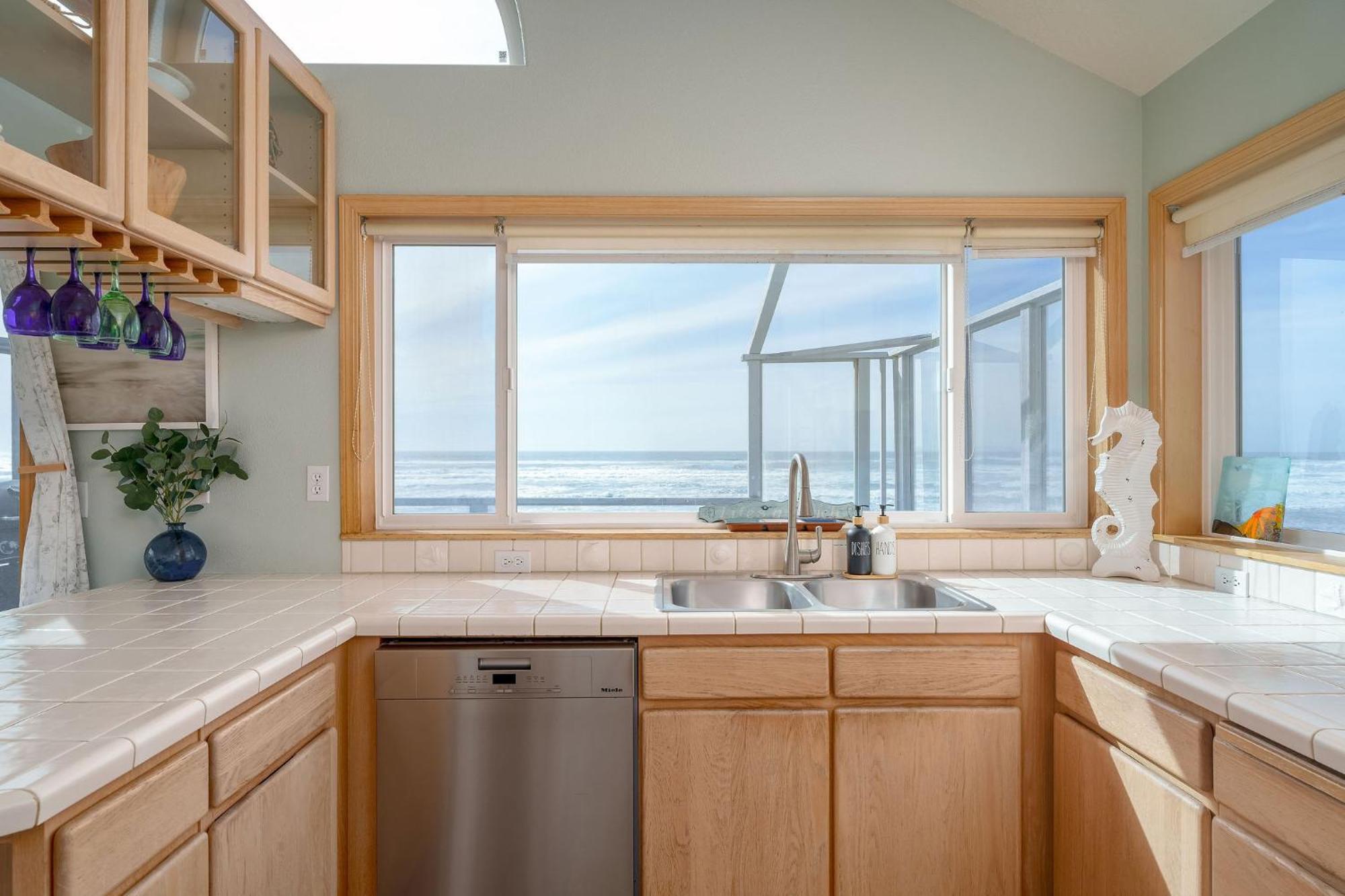Steps From The Beach! Hottub, $1M Ocean View, Deck Waldport Exterior foto